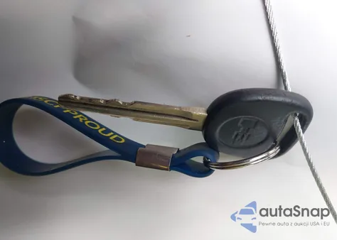 2009 Hummer H3T z USA, uszkodzony, nr VIN 5GNEN13E898128599